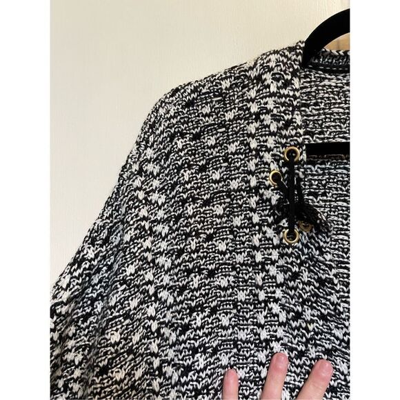 Chicos Black-And-White Knit Ruana One Size - Picture 10 of 15
